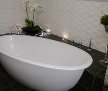 Mit dieser Eckbadewanne wird ihr Badezimmer zum Luxusbad bzw. Wellness Oase. 
