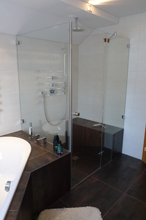 Glasdusche in edler Optik